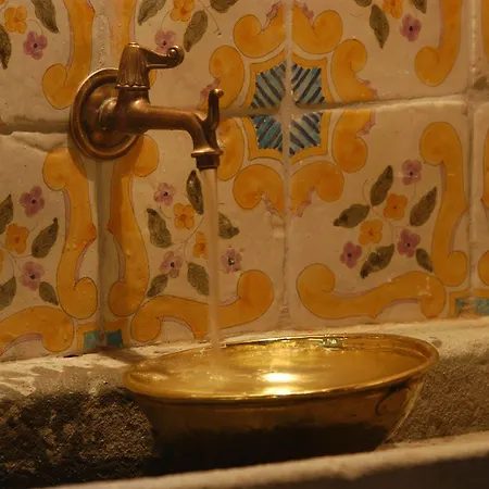 Castellare De' Noveschi Country house *